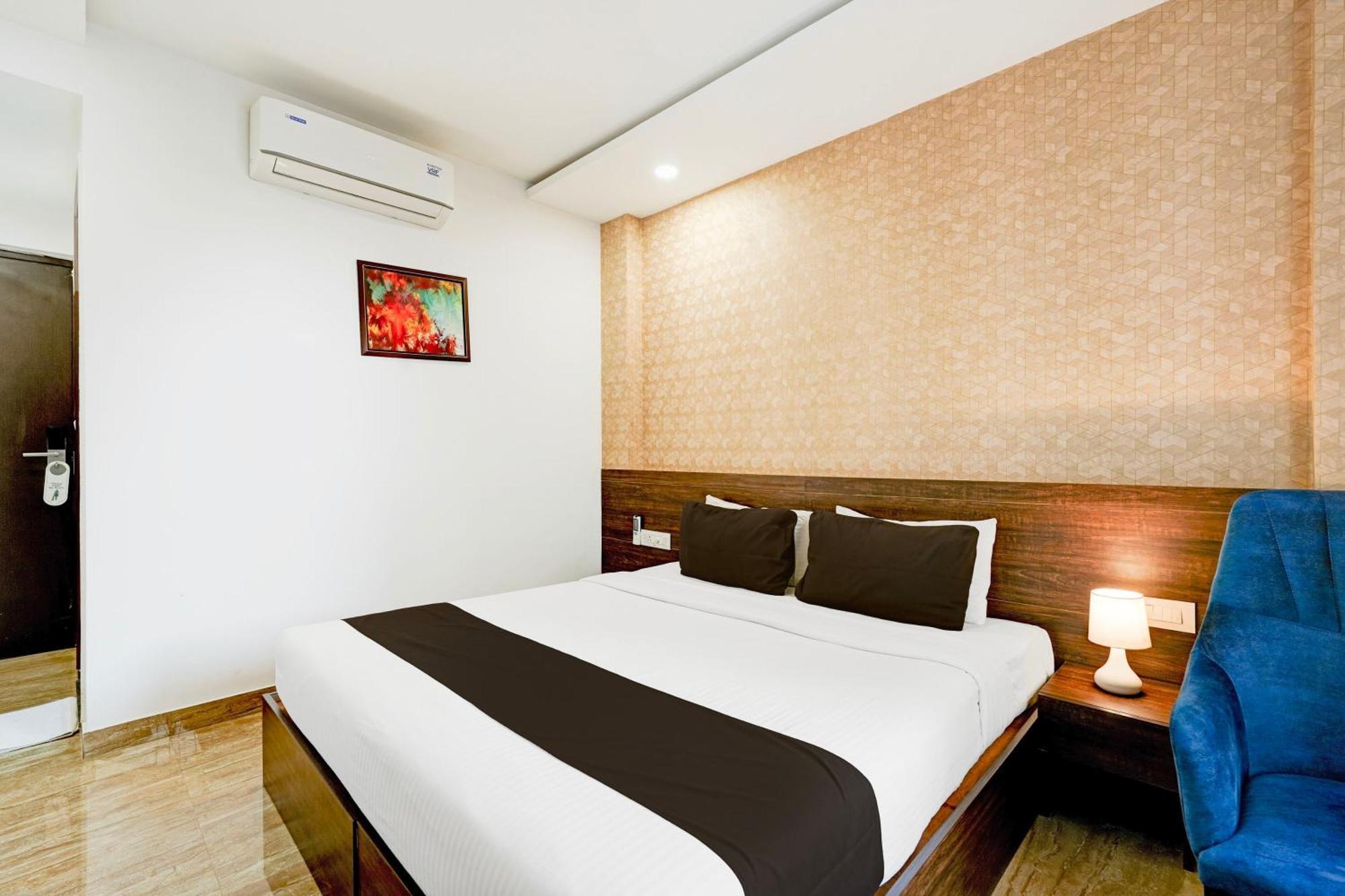 Super Townhouse Oak Aecs Formerly Bangalore Times Extérieur photo